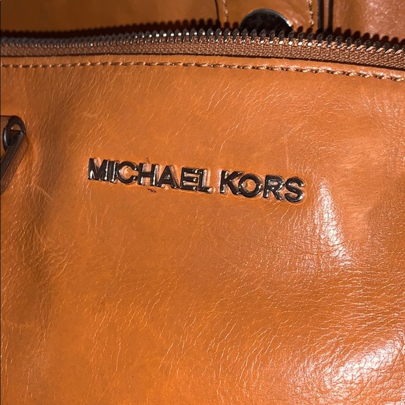 MK Handbag with long detachable straps authentic - Picture 3 of 8